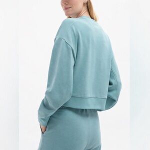 🆕 NWT Athleta Seasoft Rib Crewneck Sweatshirt Sky Blue Athleisure So SOFT $99